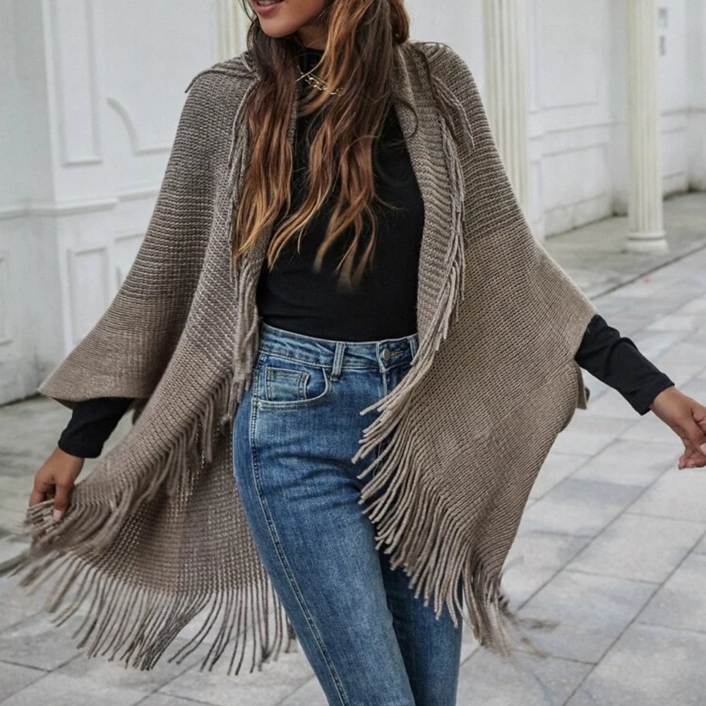 Fringe trim poncho cardigan